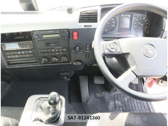 Mitsubishi FIGHTER 2020-12 8561879-21
