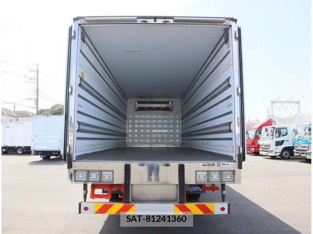 Mitsubishi FIGHTER 2020-12 8561879-5
