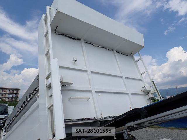Mitsubishi FIGHTER 2021-12 8561877-17