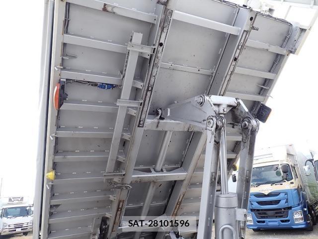 Mitsubishi FIGHTER 2021-12 8561877-18