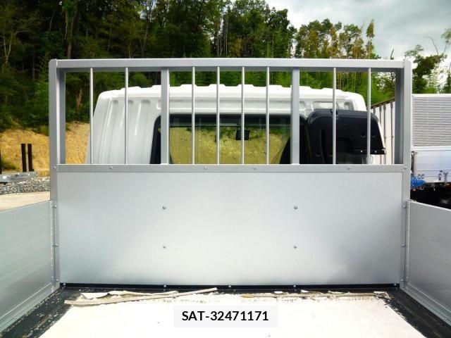 Mitsubishi FIGHTER 2026-05 8561880-12