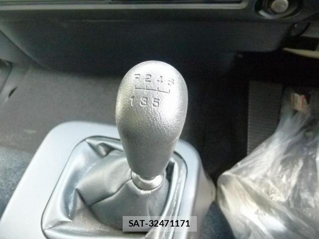 Mitsubishi FIGHTER 2026-05 8561880-27