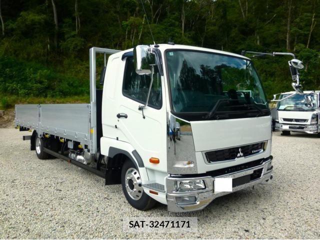 Mitsubishi FIGHTER 2026-05 8561880-2