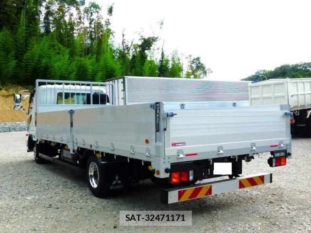 Mitsubishi FIGHTER 2026-05 8561880-5