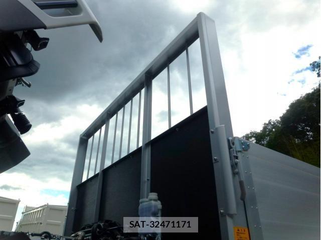 Mitsubishi FIGHTER 2026-05 8561880-8