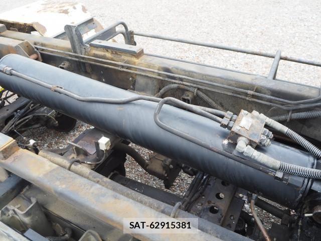 Mitsubishi FIGHTER 2010-09 8626750-8