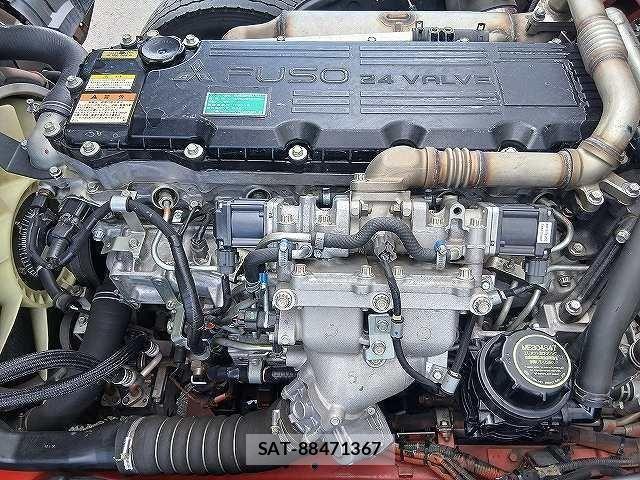 Mitsubishi FIGHTER 2020-02 8626746-15