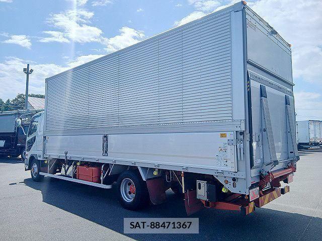 Mitsubishi FIGHTER 2020-02 8626746-3