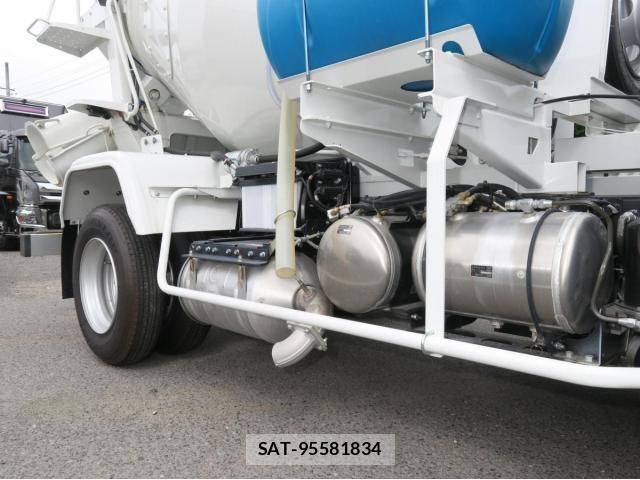 Mitsubishi FIGHTER 2025-07 8626740-13