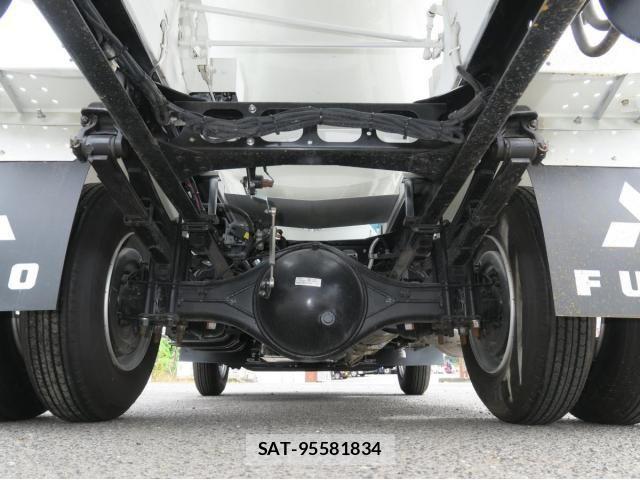 Mitsubishi FIGHTER 2025-07 8626740-18