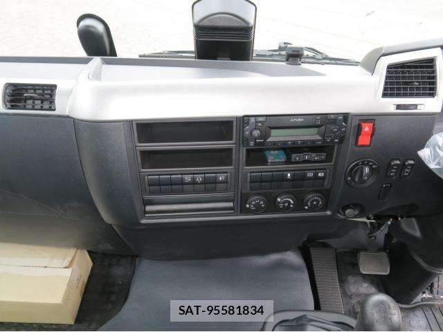 Mitsubishi FIGHTER 2025-07 8626740-26