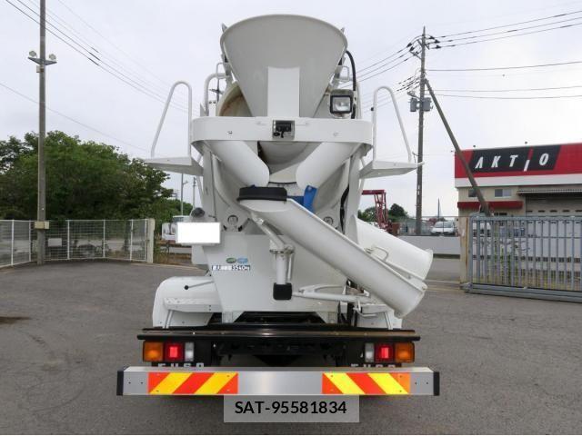 Mitsubishi FIGHTER 2025-07 8626740-4