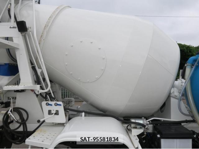 Mitsubishi FIGHTER 2025-07 8626740-5