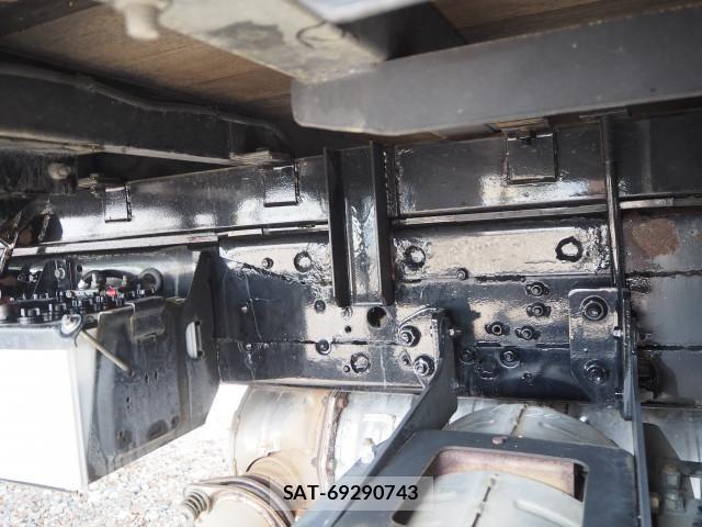 Mitsubishi FIGHTER 2015-12 8626743-22