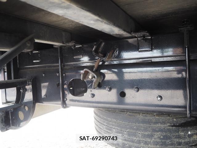 Mitsubishi FIGHTER 2015-12 8626743-27