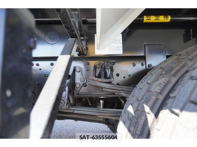 Mitsubishi FIGHTER 2024-04 8626736-10