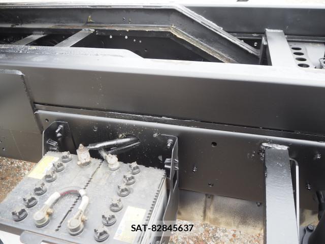 Mitsubishi FIGHTER 2011-07 8626745-12