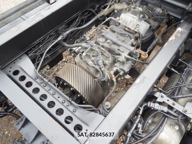 Mitsubishi FIGHTER 2011-07 8626745-14