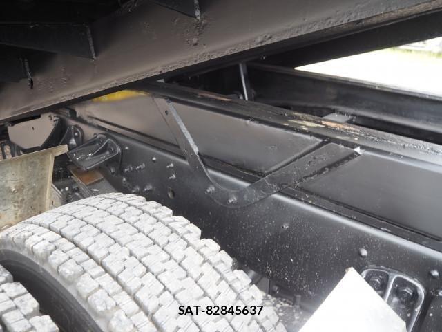 Mitsubishi FIGHTER 2011-07 8626745-18
