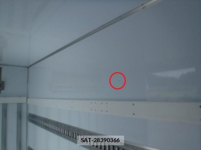 Mitsubishi FIGHTER 2025-11 8626738-27