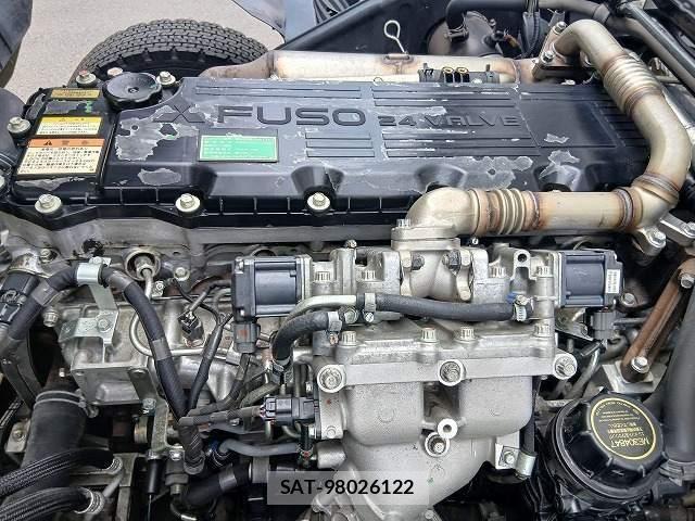 Mitsubishi FIGHTER 2015-09 8626753-19