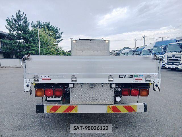 Mitsubishi FIGHTER 2015-09 8626753-4