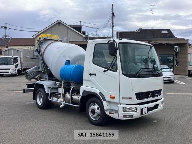 Mitsubishi FIGHTER 2026-02 8626739-1