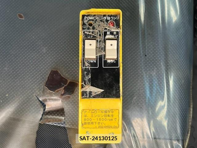 Mitsubishi FIGHTER 2014-01 8626742-14