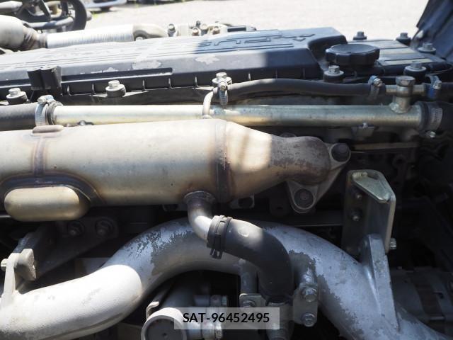 Mitsubishi FIGHTER 2010-11 8626744-11