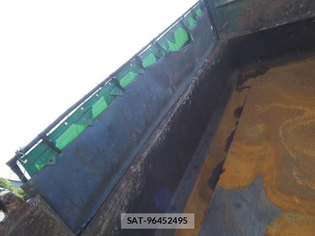 Mitsubishi FIGHTER 2010-11 8626744-22