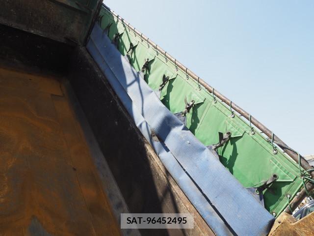 Mitsubishi FIGHTER 2010-11 8626744-23
