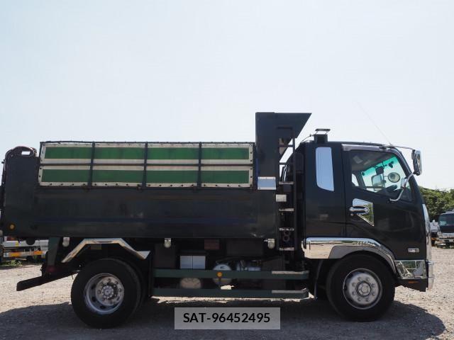 Mitsubishi FIGHTER 2010-11 8626744-5