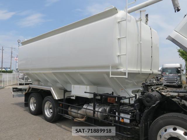 Mitsubishi FIGHTER 2024-02 8659050-9