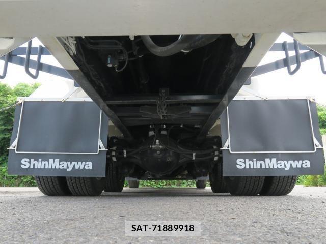 Mitsubishi FIGHTER 2024-02 8659050-22
