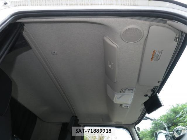 Mitsubishi FIGHTER 2024-02 8659050-27