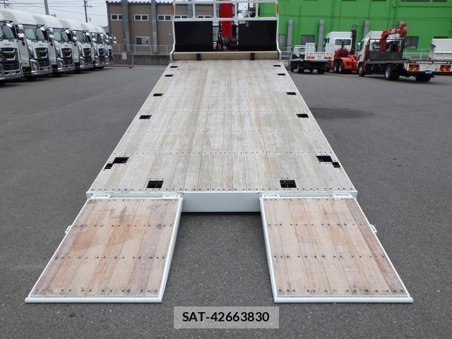Mitsubishi FIGHTER 2026-04 8659048-9
