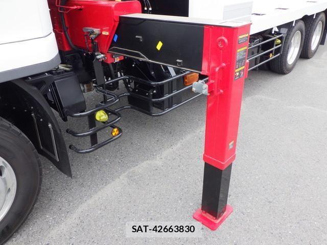 Mitsubishi FIGHTER 2026-04 8659048-16