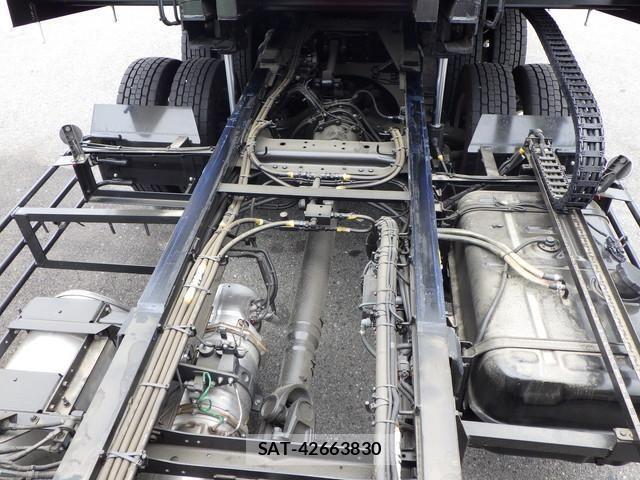 Mitsubishi FIGHTER 2026-04 8659048-22