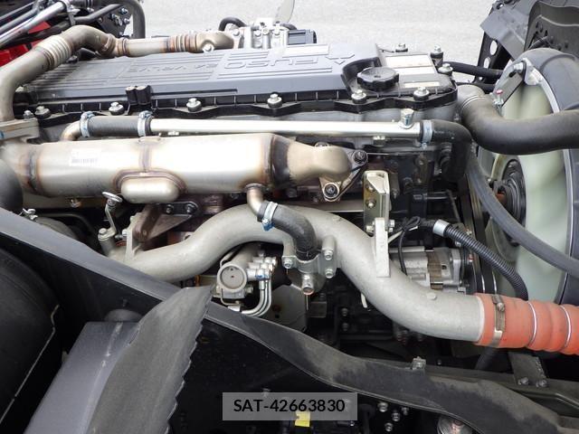 Mitsubishi FIGHTER 2026-04 8659048-28