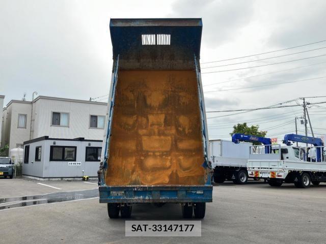 Mitsubishi FIGHTER 2015-05 8659057-9