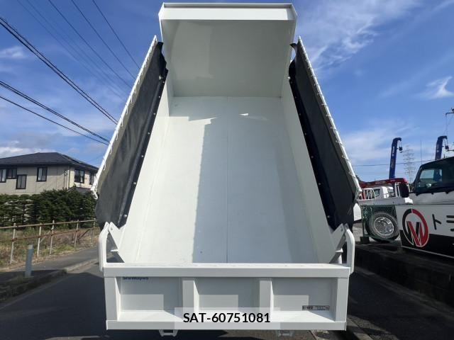 Mitsubishi FIGHTER 2023-09 8659049-9