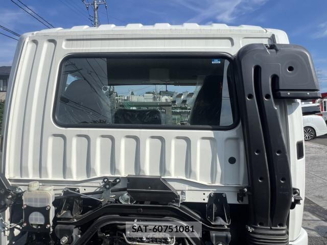 Mitsubishi FIGHTER 2023-09 8659049-15