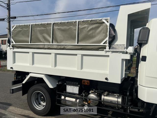 Mitsubishi FIGHTER 2023-09 8659049-5