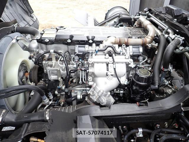 Mitsubishi FIGHTER 2024-11 8666131-23