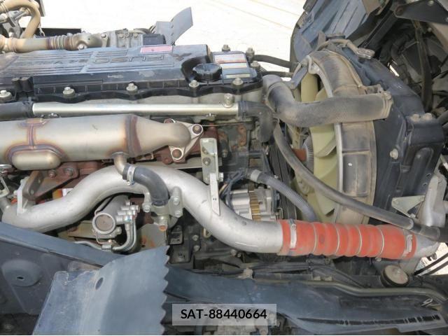 Mitsubishi FIGHTER 2019-02 8666132-24