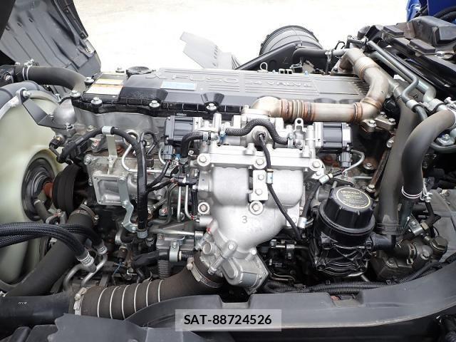 Mitsubishi FIGHTER 2024-04 8666130-24