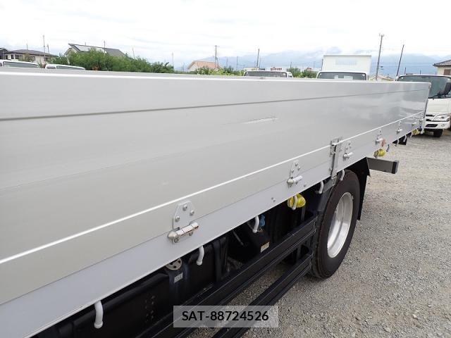 Mitsubishi FIGHTER 2024-04 8666130-26