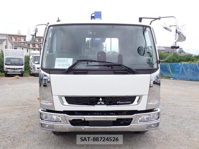 Mitsubishi FIGHTER 2024-04 8666130-4