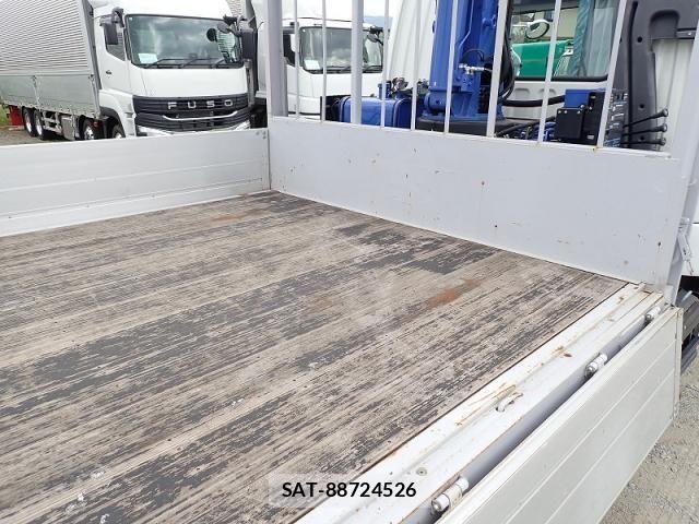 Mitsubishi FIGHTER 2024-04 8666130-7