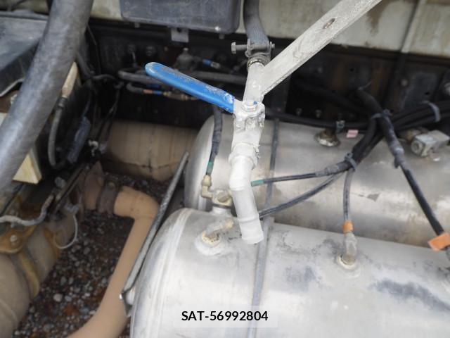 Mitsubishi FIGHTER 2016-03 8666134-10